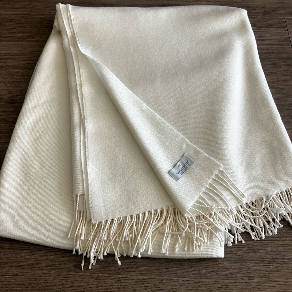 Restoration Hardware Italian Siena lamb’s wool, silk, cashmere throw blanket
